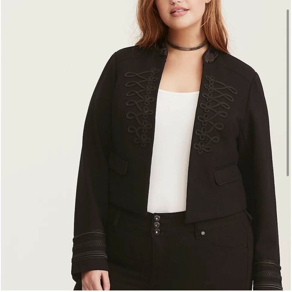 Torrid Black Cropped Velvet Military Embellished Jacket Size 00 (M/10)
